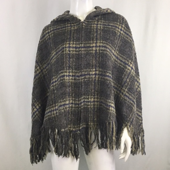 Mystree Jackets & Blazers - NWT Mystree Plaid Hooded Cape